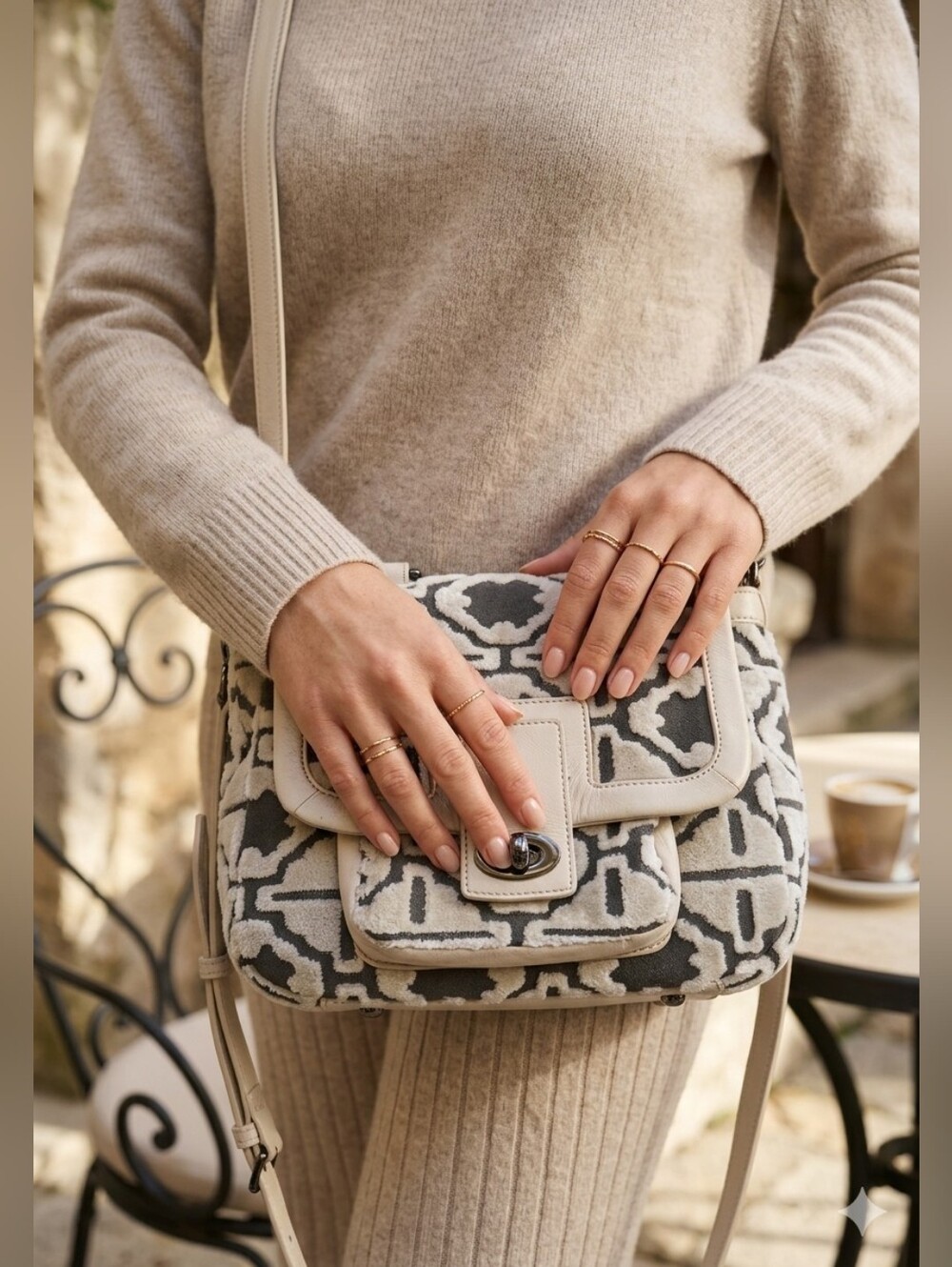 Petunia pickle Bisou Bowler Fresco Bag